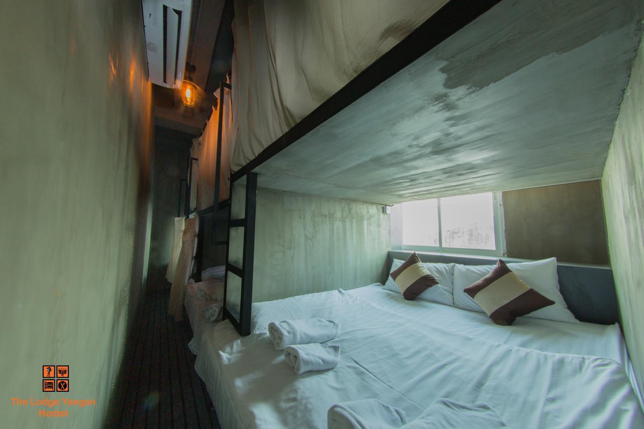 The Lodge Yangon Hostel Екстериор снимка