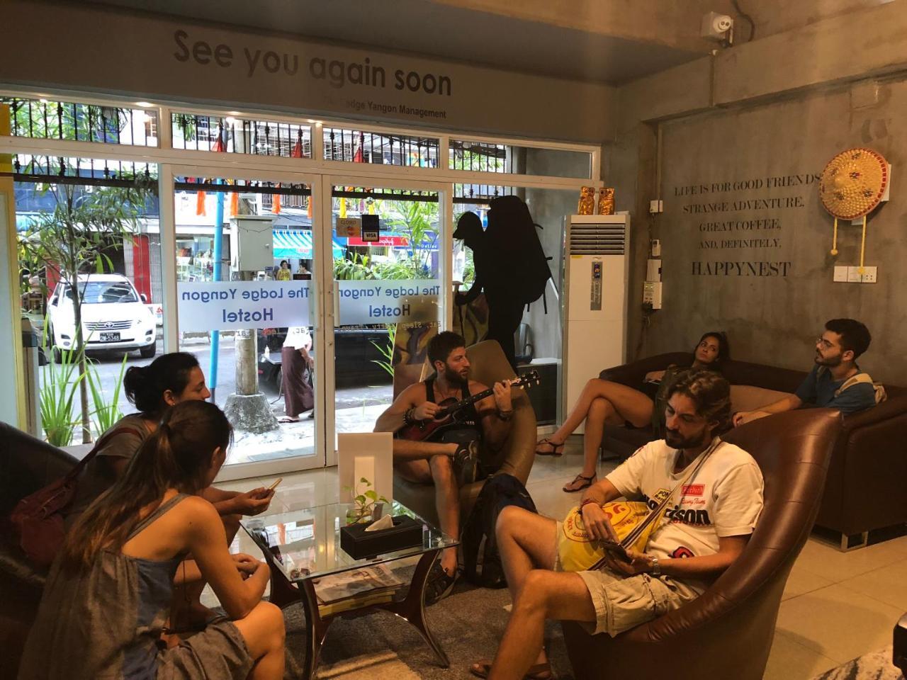 The Lodge Yangon Hostel Екстериор снимка