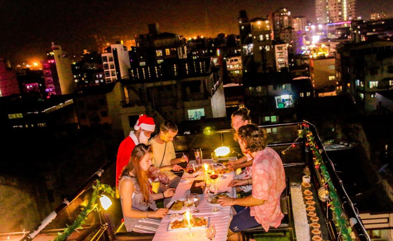 The Lodge Yangon Hostel Екстериор снимка