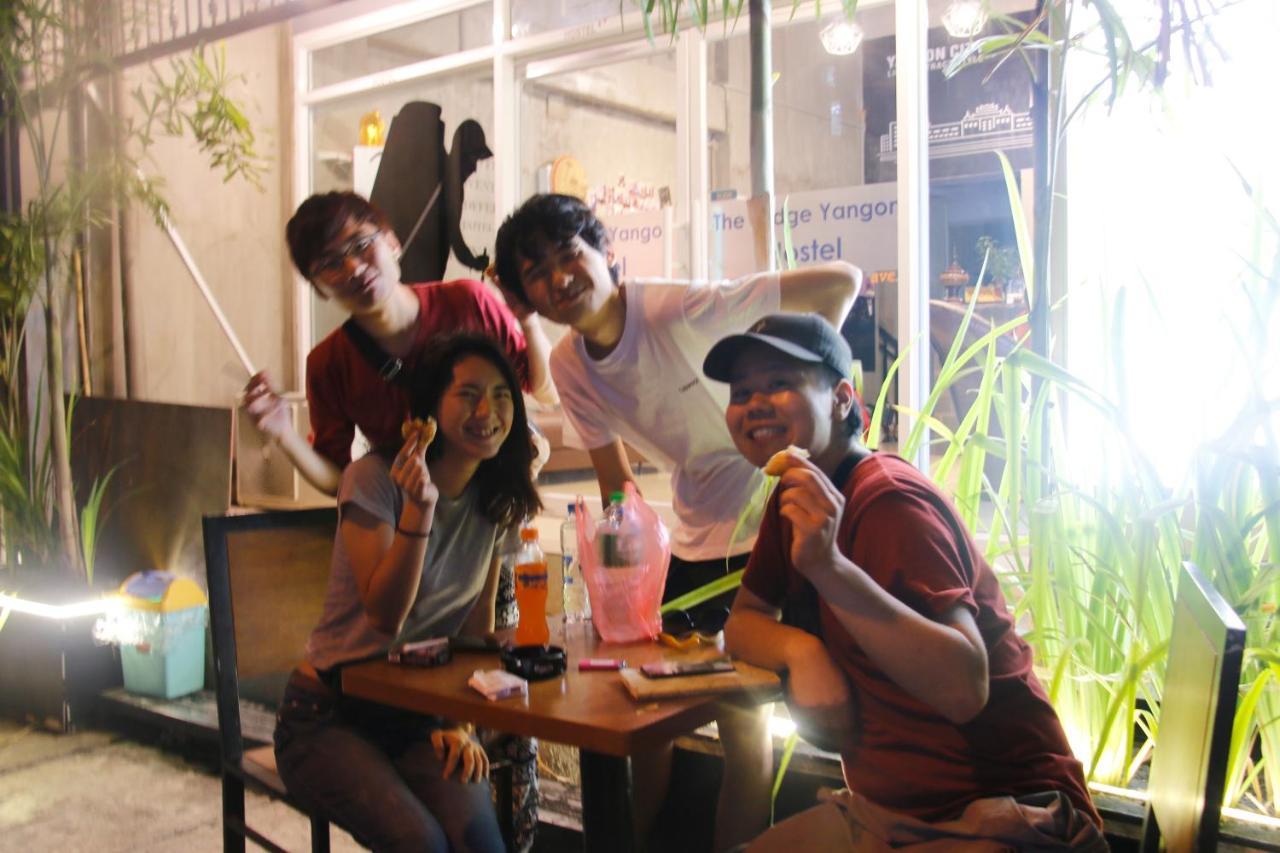 The Lodge Yangon Hostel Екстериор снимка
