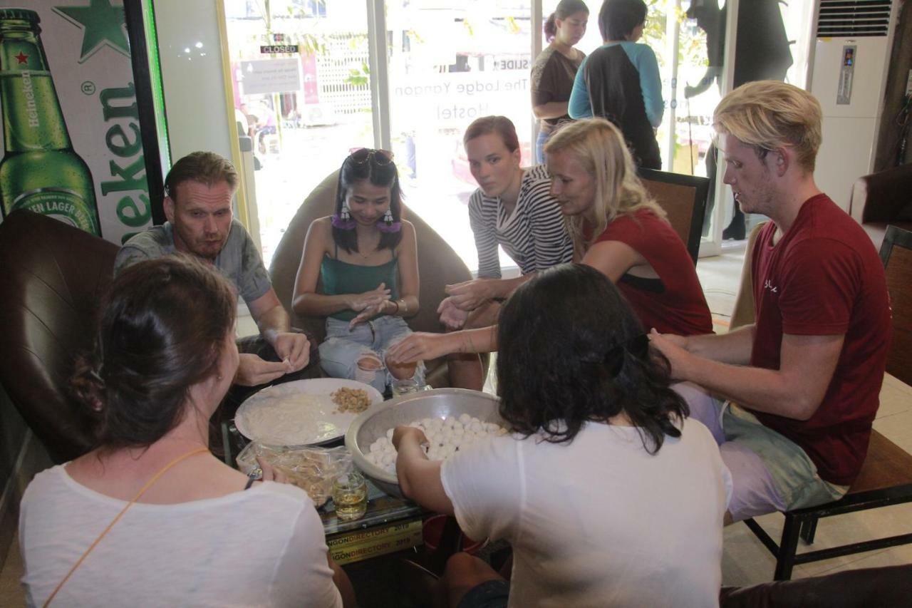 The Lodge Yangon Hostel Екстериор снимка