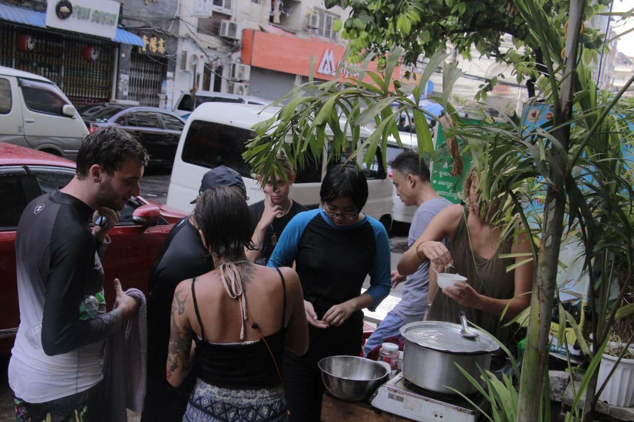 The Lodge Yangon Hostel Екстериор снимка