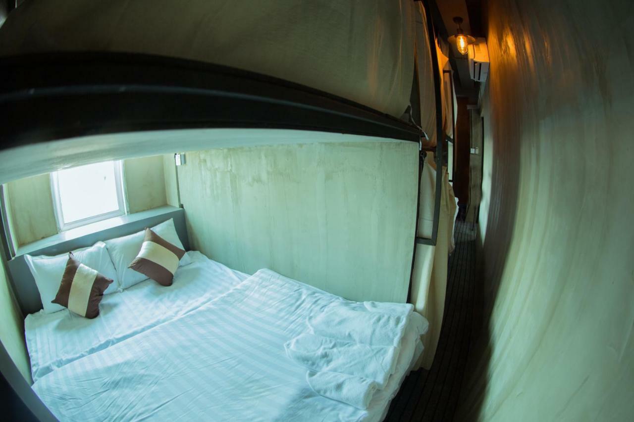 The Lodge Yangon Hostel Екстериор снимка