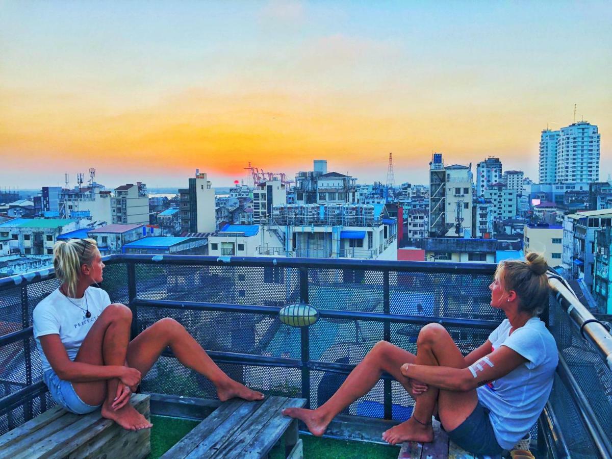 The Lodge Yangon Hostel Екстериор снимка
