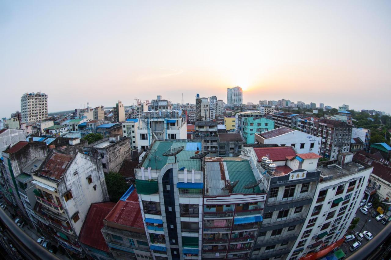The Lodge Yangon Hostel Екстериор снимка