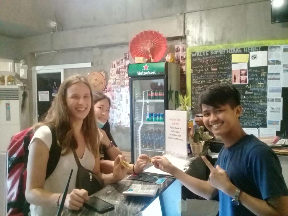 The Lodge Yangon Hostel Екстериор снимка